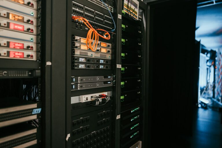 Data Lake czy Data Warehouse? Jak wybrać odpowiednią architekturę dla firmy?